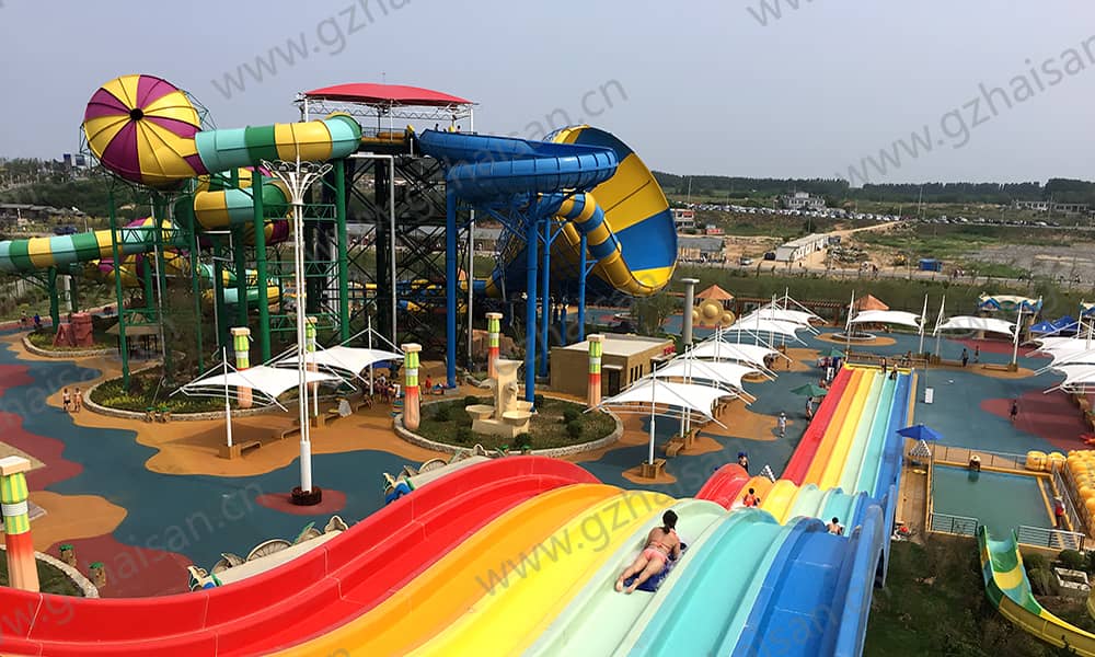 辽宁盖州亚特兰蒂斯海乐园竞赛滑道俯视 辽宁盖州亚特兰蒂斯海乐园竞赛滑道俯视